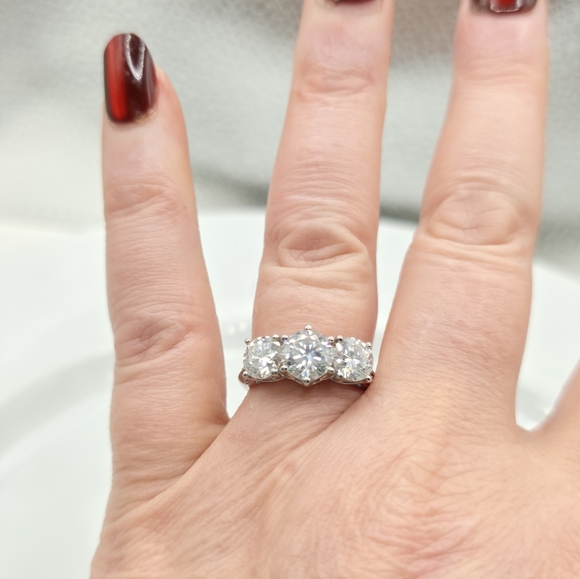 Hold For Mis Stunning 3.2 Carat Moissanite Ring - Picture 10 of 12